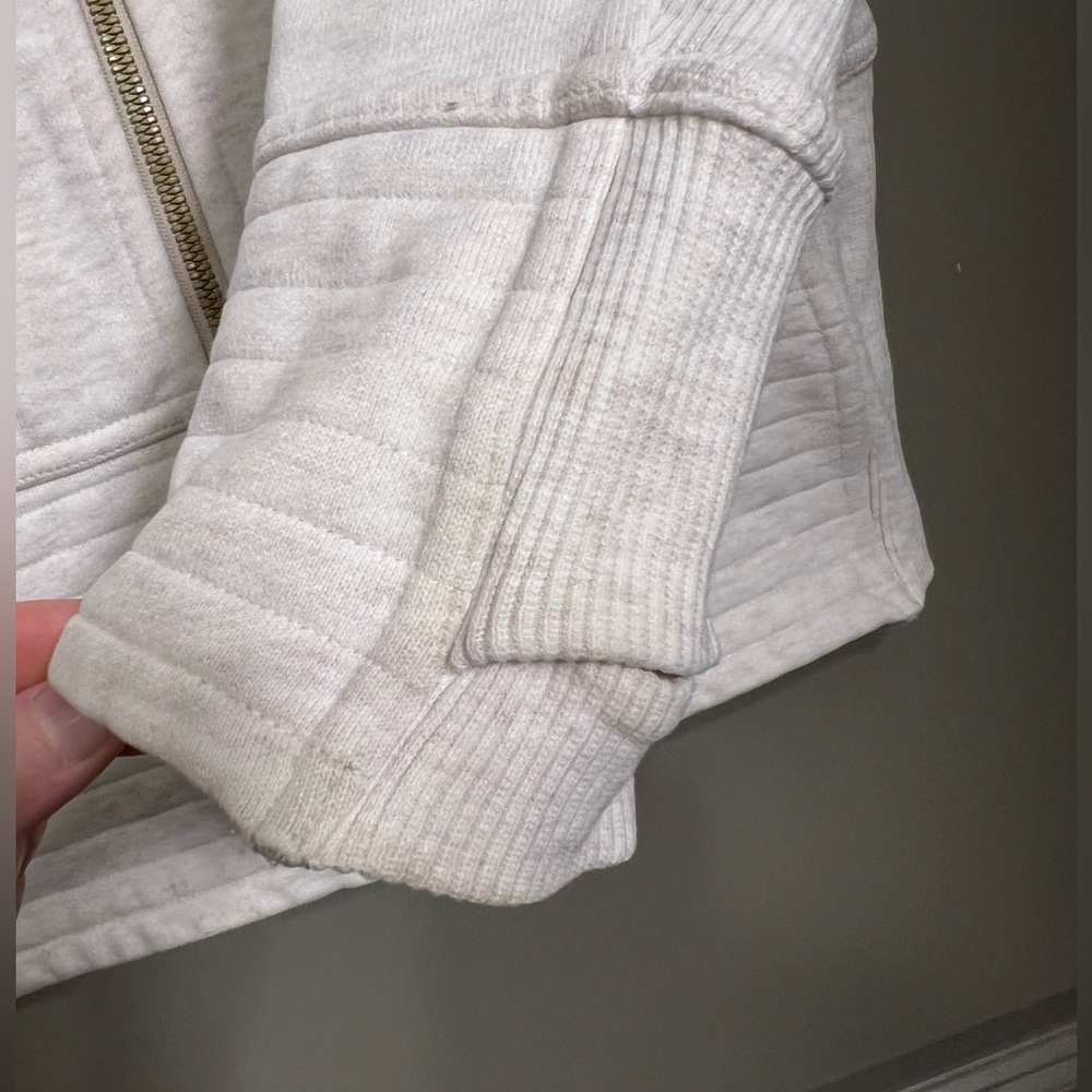 Lululemon Radiant Jacket Heathered Oatmeal - Size 6 - Picture 5 of 12